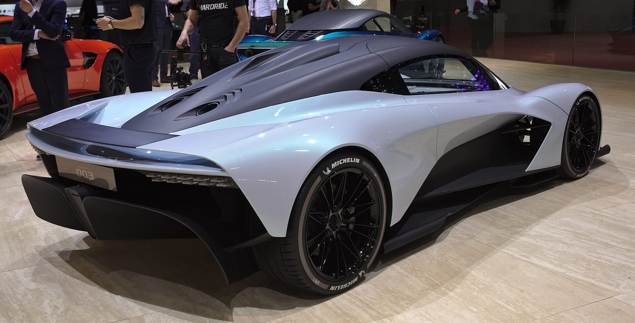 Aston Martin Valhalla kapak