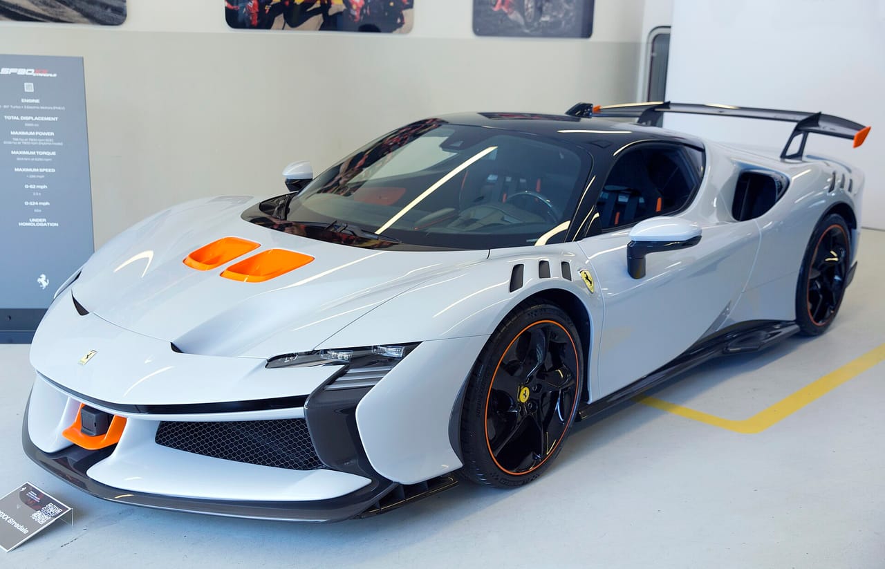 Ferrari SF90 Spider kapak