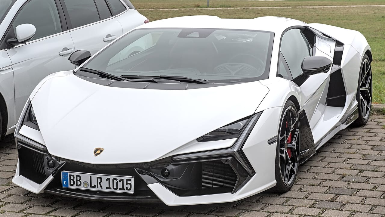 Lamborghini Revuelto galeri 1