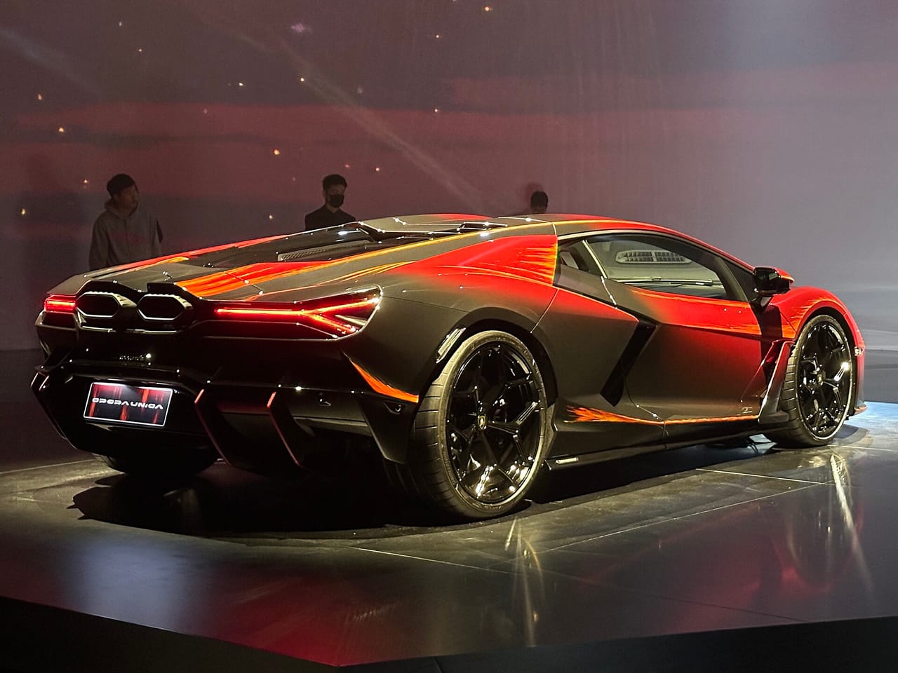Lamborghini Revuelto galeri 3