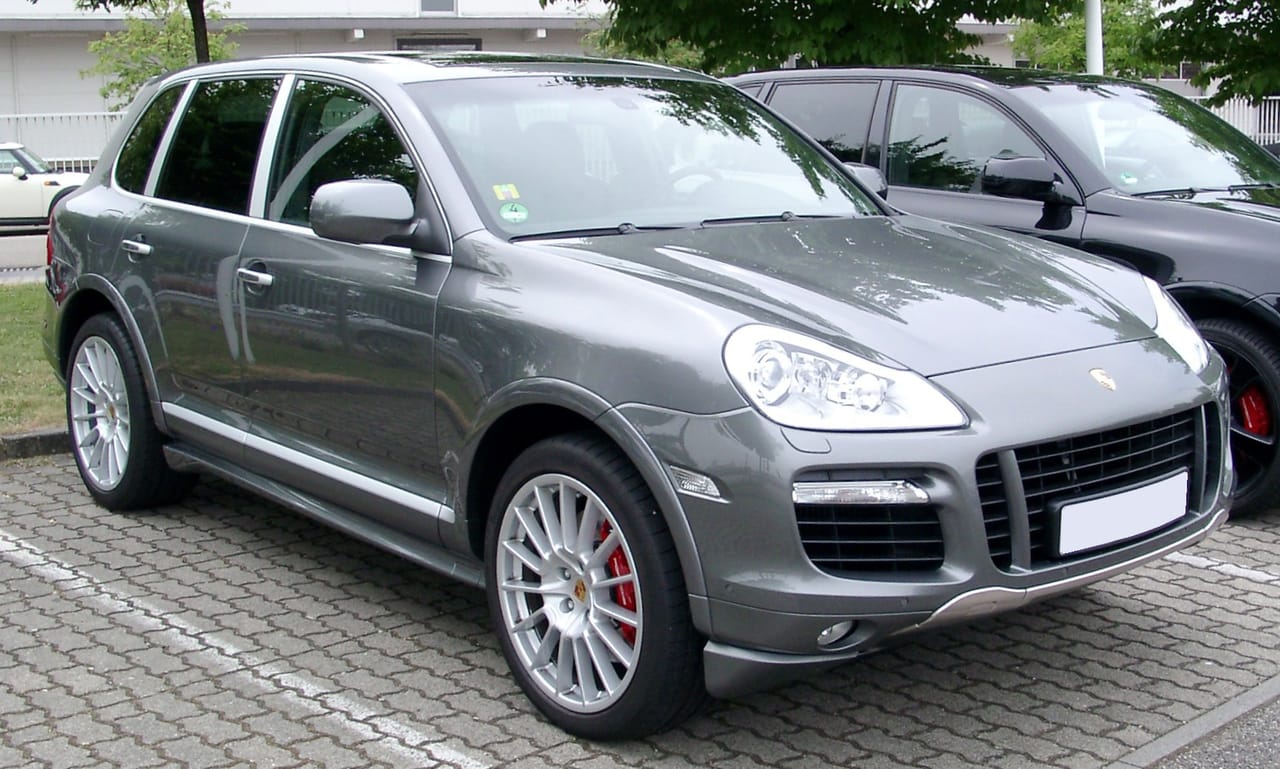 Porsche Cayenne GTS Coupé galeri 2
