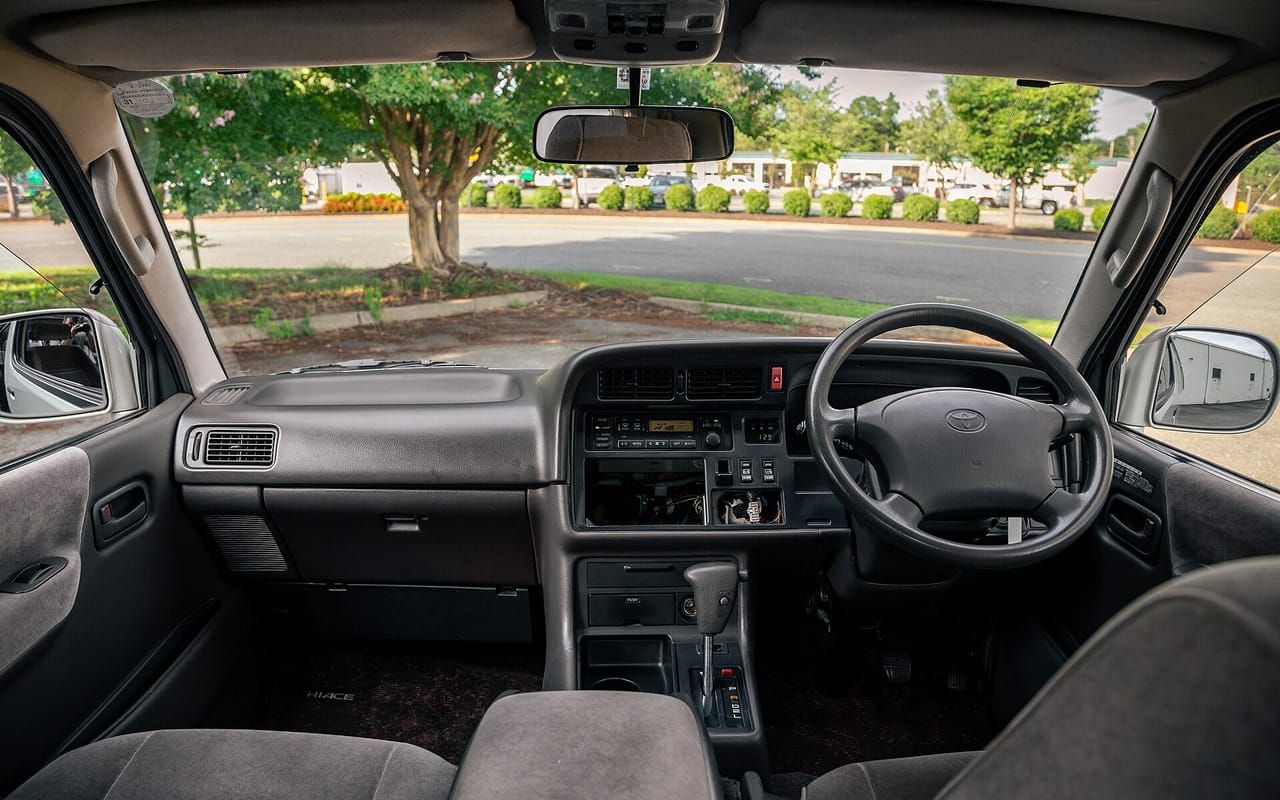 Toyota Hiace galeri 1